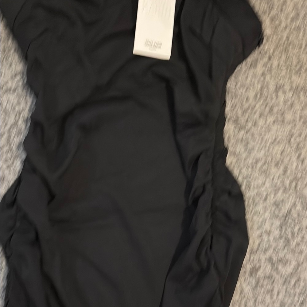 Elegant Black Women's Dress - Picture 2 of 5